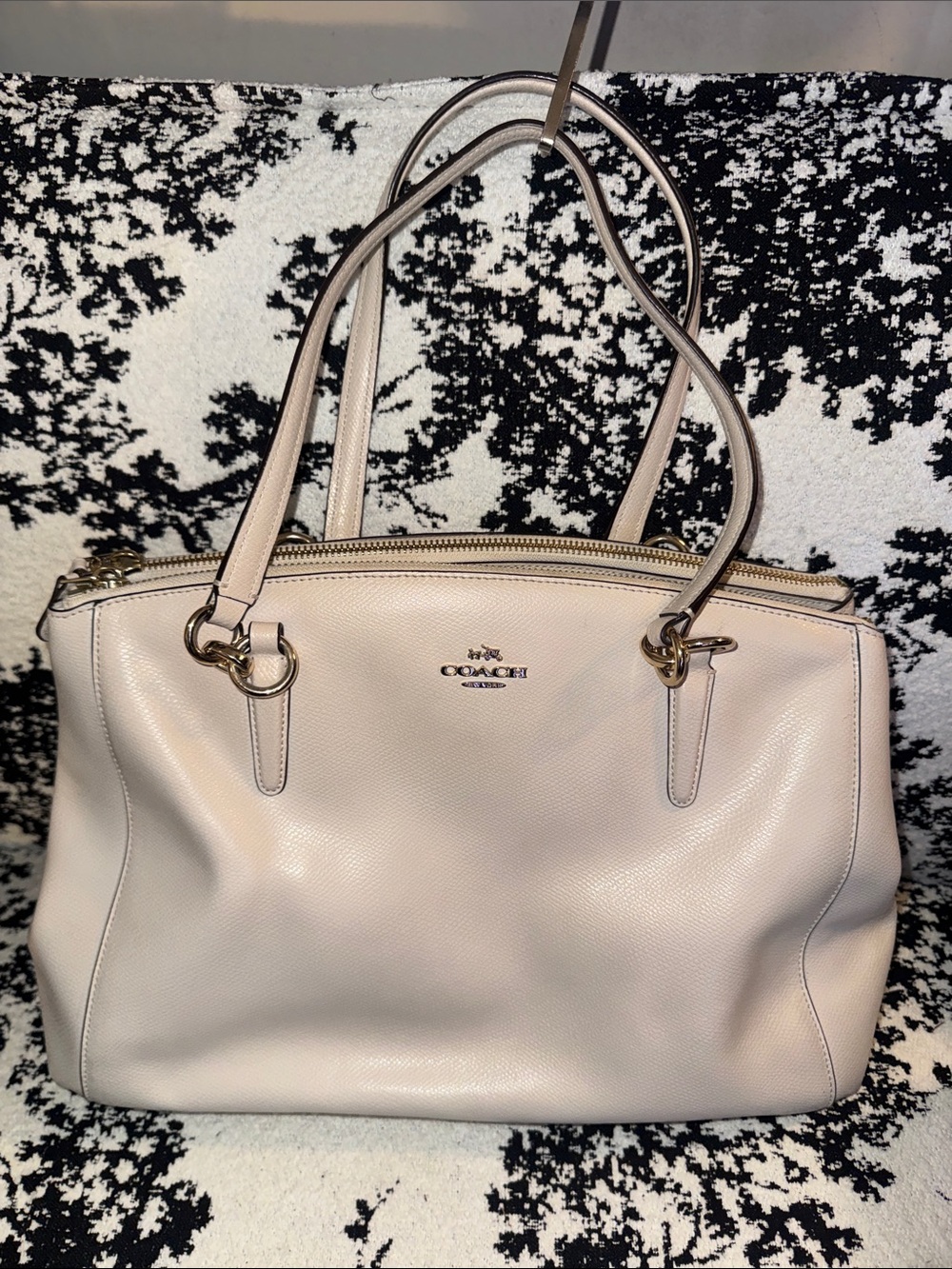 2015 Coach Christie Carryall Satchel Pebbled Leather Tote Cream